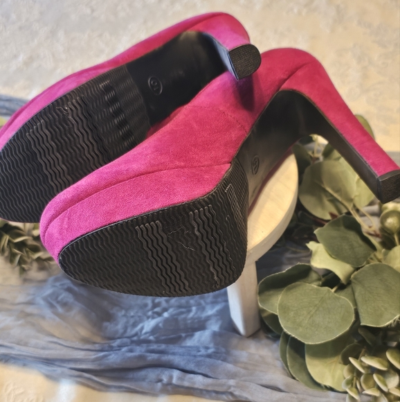 Womens High Heels - Picture 3 of 3